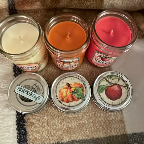 3 Bath and Body Works home. Candles single wick NWT - Picture 5 of 8